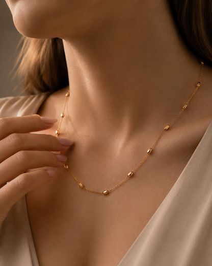 Veloura Gold Boncuk Detaylı Minimal Zincir Kolye – 45 cm | Suya Dayanıklı Paslanmaz Çelik Kadın Kolye