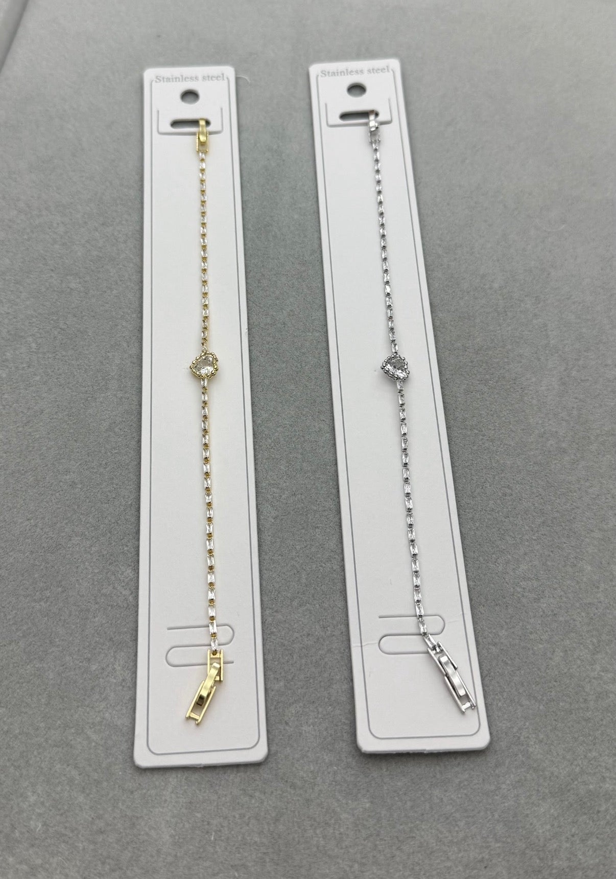 Yonca Charm Zirkon Taşlı Çelik Bileklik