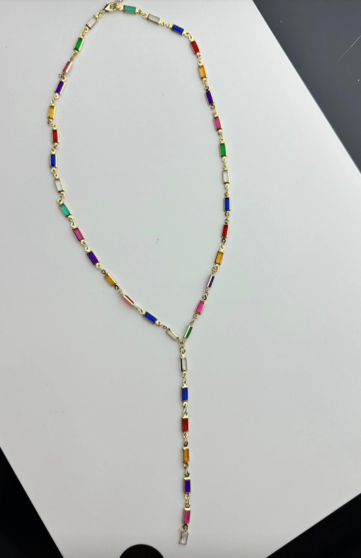 Gökkuşağı Baget Taşlı Altın Kaplama Lariat Kolye